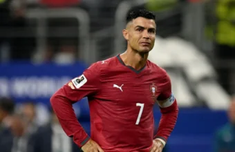 Ronaldo kelihatan kecewa selepas tersingkir daripada Piala Dunia. - Foto REUTERS